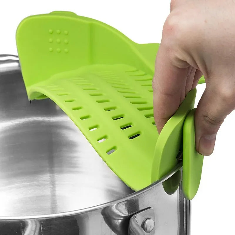 🍳 Universal Silicone Strainer Clip – Hassle-Free Kitchen Draining Solution